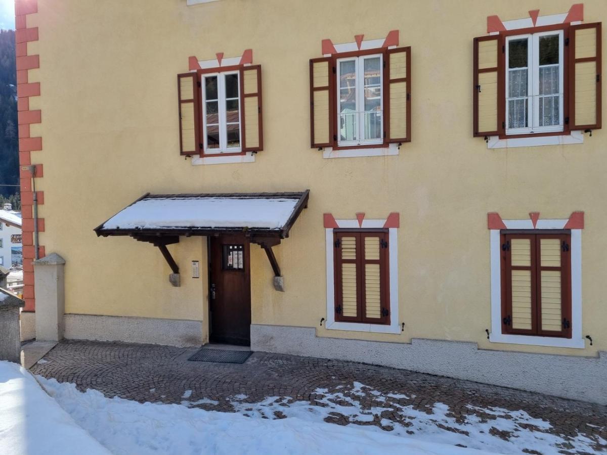 Chenina Apartment Canazei Bagian luar foto